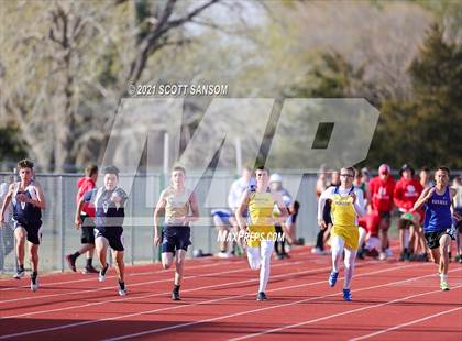 Thumbnail 1 in Phillipsburg Invitational Track Meet photogallery.