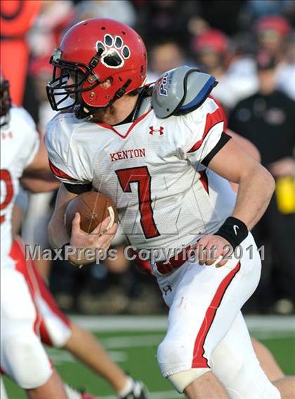 Thumbnail 3 in Kenton vs. Norwayne (OHSAA D4 Final) photogallery.