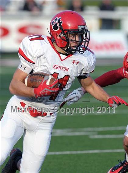 Thumbnail 3 in Kenton vs. Norwayne (OHSAA D4 Final) photogallery.
