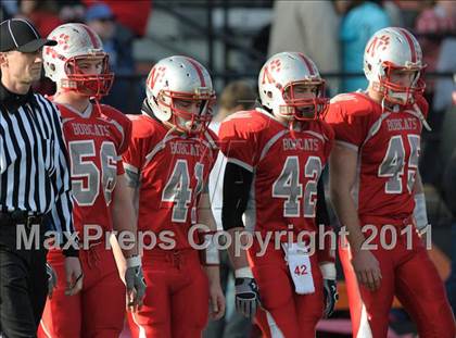 Thumbnail 2 in Kenton vs. Norwayne (OHSAA D4 Final) photogallery.