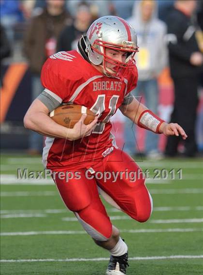 Thumbnail 2 in Kenton vs. Norwayne (OHSAA D4 Final) photogallery.