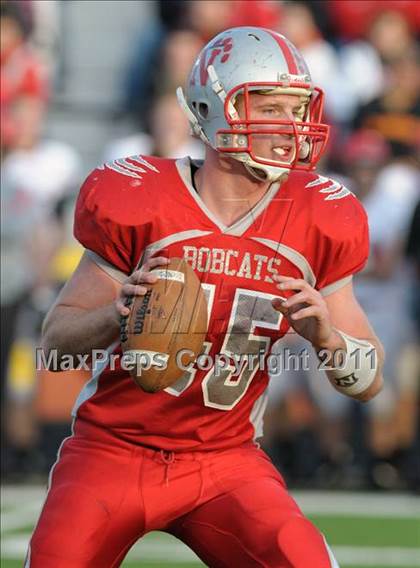 Thumbnail 2 in Kenton vs. Norwayne (OHSAA D4 Final) photogallery.