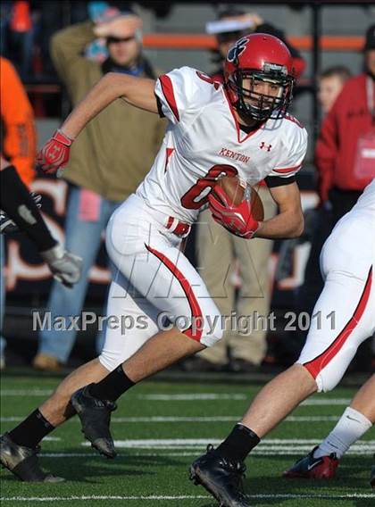 Thumbnail 2 in Kenton vs. Norwayne (OHSAA D4 Final) photogallery.
