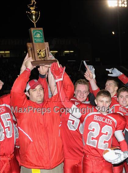 Thumbnail 1 in Kenton vs. Norwayne (OHSAA D4 Final) photogallery.