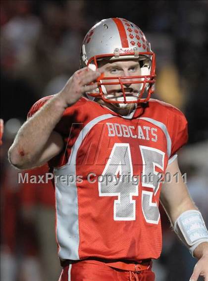Thumbnail 3 in Kenton vs. Norwayne (OHSAA D4 Final) photogallery.