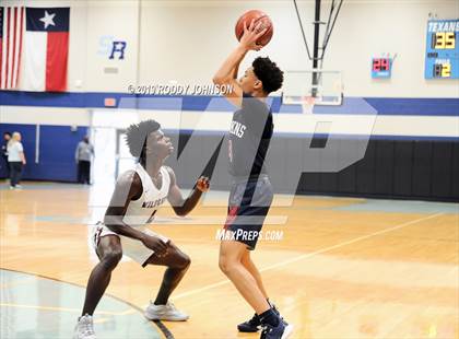 Thumbnail 1 in Clear Creek vs. Tompkins (McDonald's Texas Invitational) photogallery.