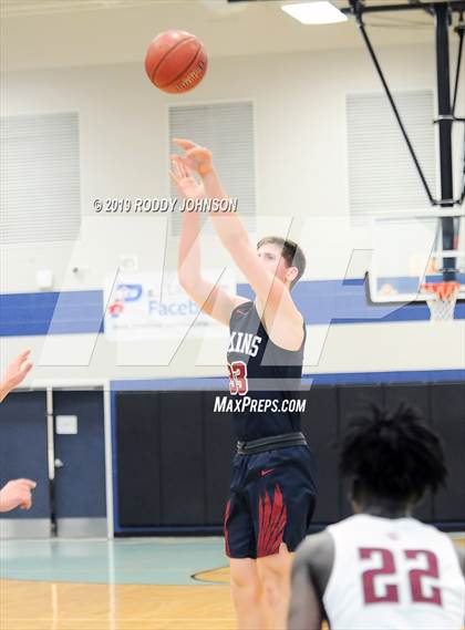Thumbnail 2 in Clear Creek vs. Tompkins (McDonald's Texas Invitational) photogallery.