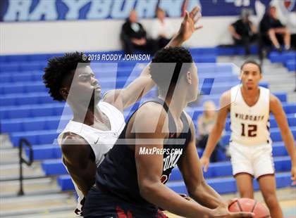 Thumbnail 3 in Clear Creek vs. Tompkins (McDonald's Texas Invitational) photogallery.