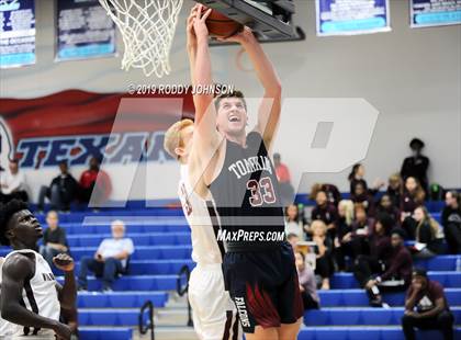 Thumbnail 2 in Clear Creek vs. Tompkins (McDonald's Texas Invitational) photogallery.