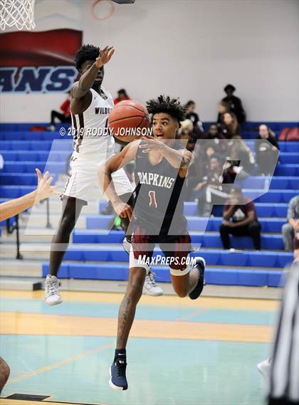 Thumbnail 3 in Clear Creek vs. Tompkins (McDonald's Texas Invitational) photogallery.