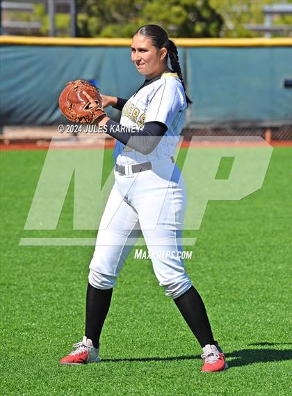 Thumbnail 3 in Bishop Gorman @ Faith Lutheran photogallery.