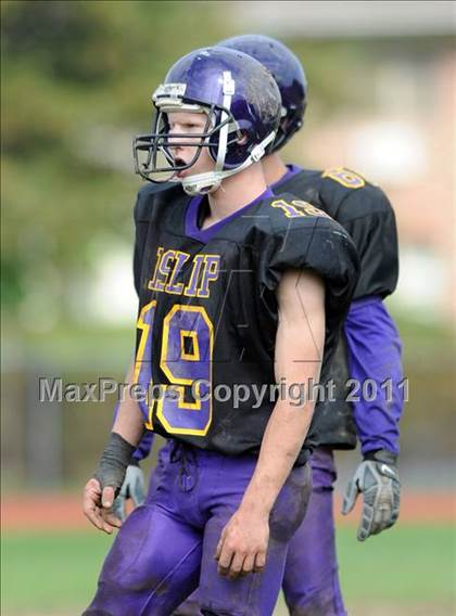 Thumbnail 2 in Bellport @ Islip photogallery.