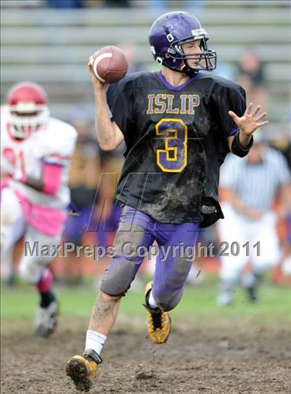 Thumbnail 1 in Bellport @ Islip photogallery.