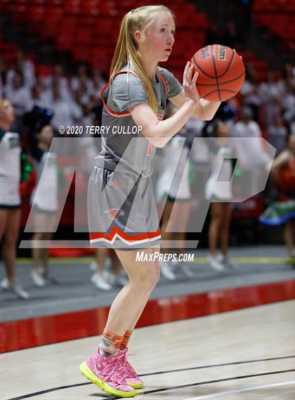 Thumbnail 1 in Skyridge vs. Syracuse (UHSAA 6A Quarterfinal) photogallery.