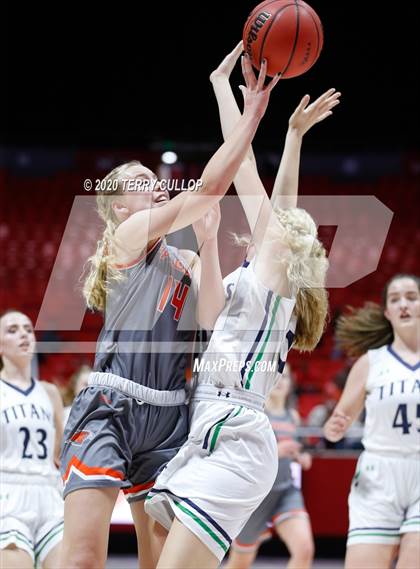 Thumbnail 3 in Skyridge vs. Syracuse (UHSAA 6A Quarterfinal) photogallery.