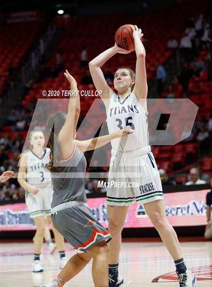 Thumbnail 1 in Skyridge vs. Syracuse (UHSAA 6A Quarterfinal) photogallery.