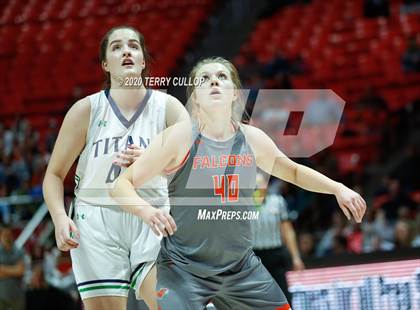 Thumbnail 1 in Skyridge vs. Syracuse (UHSAA 6A Quarterfinal) photogallery.