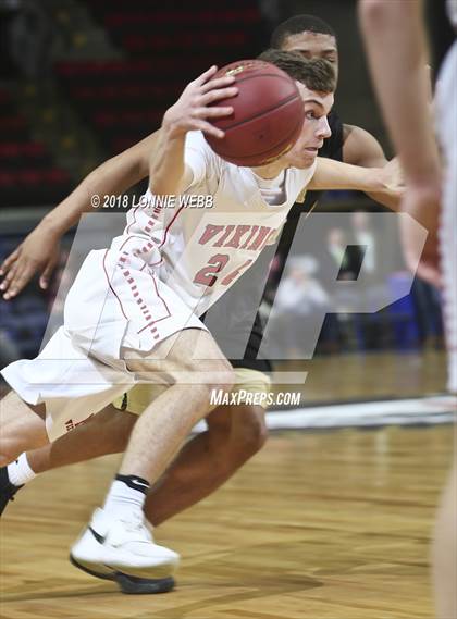 Thumbnail 1 in East vs. Moriah (NYSPHSAA Class D Final) photogallery.