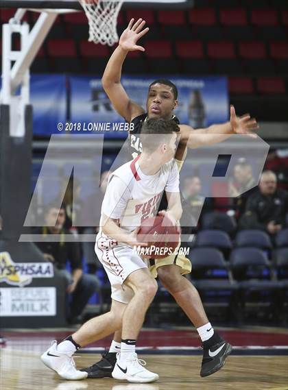 Thumbnail 3 in East vs. Moriah (NYSPHSAA Class D Final) photogallery.