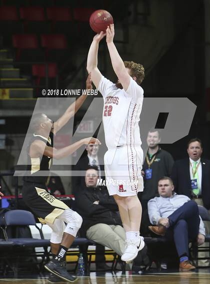 Thumbnail 2 in East vs. Moriah (NYSPHSAA Class D Final) photogallery.
