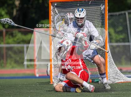Thumbnail 3 in Staples vs. Fairfield Prep (CIAC Class L 1st Round) photogallery.