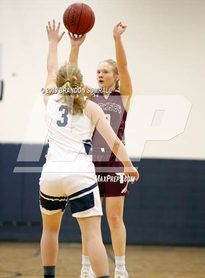 Thumbnail 2 in Thorsby vs. Jemison (Chilton County Tournament) photogallery.
