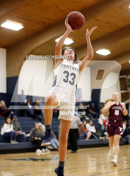 Thumbnail 2 in Thorsby vs. Jemison (Chilton County Tournament) photogallery.