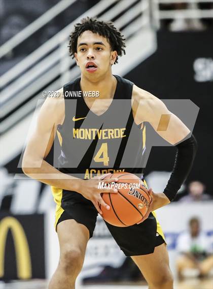 Thumbnail 1 in Montverde Academy vs. McEachern (Spalding Hoophall Classic) photogallery.