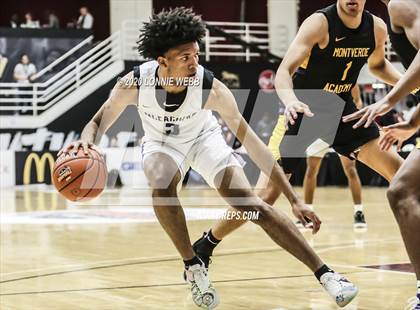 Thumbnail 2 in Montverde Academy vs. McEachern (Spalding Hoophall Classic) photogallery.
