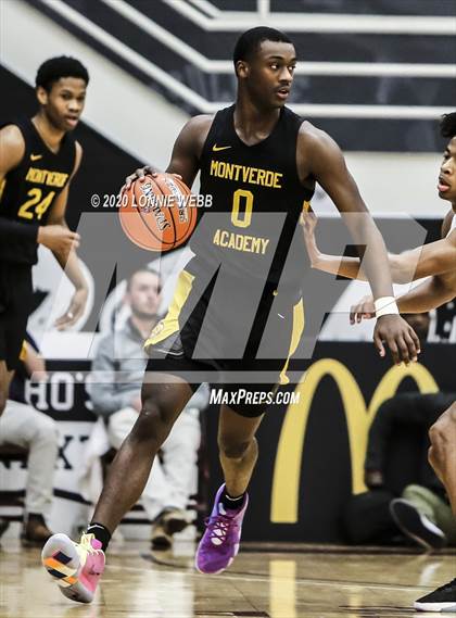 Thumbnail 2 in Montverde Academy vs. McEachern (Spalding Hoophall Classic) photogallery.