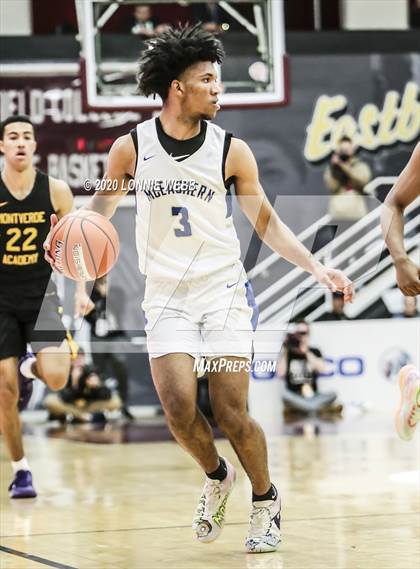 Thumbnail 3 in Montverde Academy vs. McEachern (Spalding Hoophall Classic) photogallery.