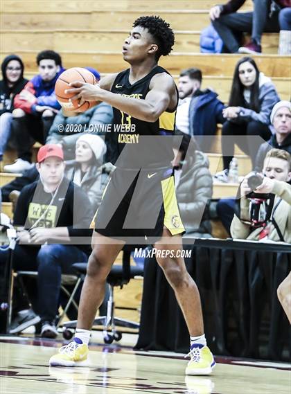 Thumbnail 3 in Montverde Academy vs. McEachern (Spalding Hoophall Classic) photogallery.