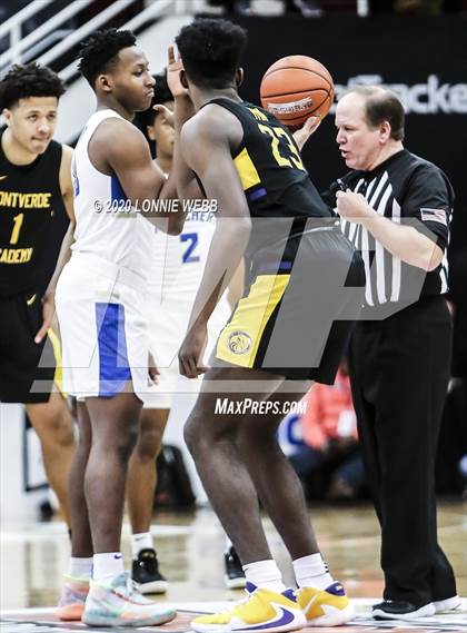 Thumbnail 3 in Montverde Academy vs. McEachern (Spalding Hoophall Classic) photogallery.