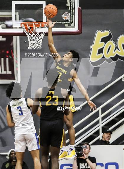 Thumbnail 1 in Montverde Academy vs. McEachern (Spalding Hoophall Classic) photogallery.