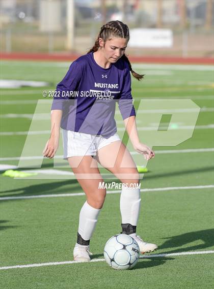 Thumbnail 2 in Sunrise Mountain vs Casteel (AIA 5A Finals) photogallery.