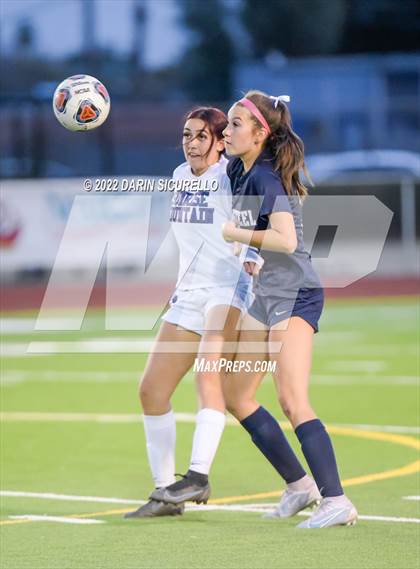 Thumbnail 3 in Sunrise Mountain vs Casteel (AIA 5A Finals) photogallery.