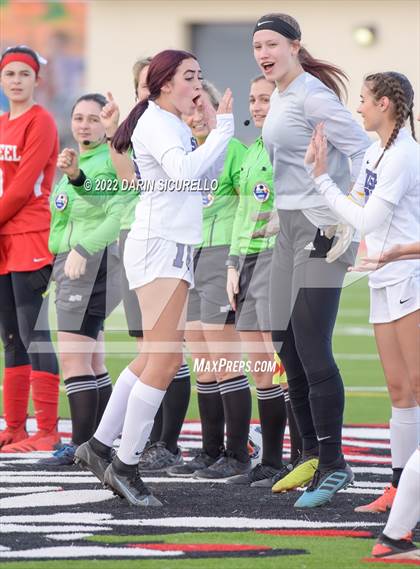 Thumbnail 1 in Sunrise Mountain vs Casteel (AIA 5A Finals) photogallery.