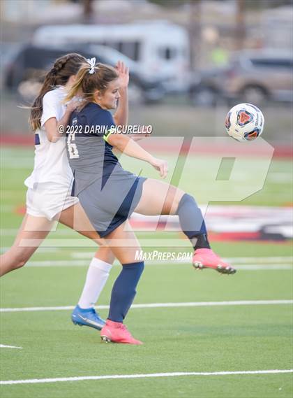 Thumbnail 3 in Sunrise Mountain vs Casteel (AIA 5A Finals) photogallery.