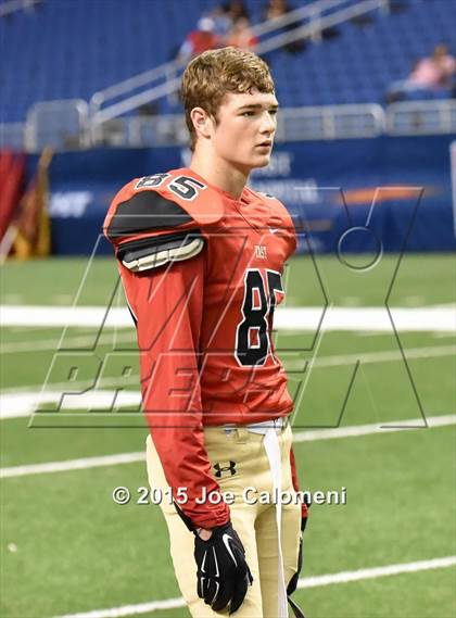 Thumbnail 3 in Victoria East Vs Uvalde (UIL 5A Bi-District Playoffs) photogallery.