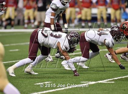 Thumbnail 1 in Victoria East Vs Uvalde (UIL 5A Bi-District Playoffs) photogallery.