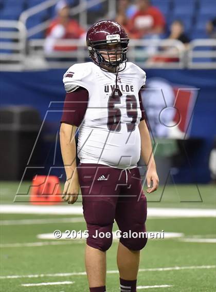 Thumbnail 2 in Victoria East Vs Uvalde (UIL 5A Bi-District Playoffs) photogallery.