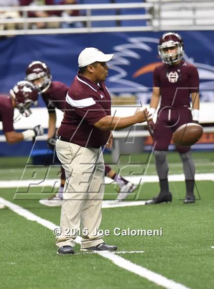 Thumbnail 1 in Victoria East Vs Uvalde (UIL 5A Bi-District Playoffs) photogallery.
