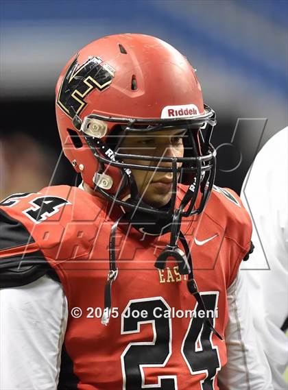 Thumbnail 1 in Victoria East Vs Uvalde (UIL 5A Bi-District Playoffs) photogallery.