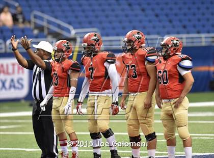 Thumbnail 2 in Victoria East Vs Uvalde (UIL 5A Bi-District Playoffs) photogallery.