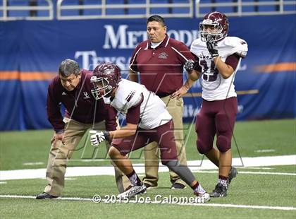Thumbnail 2 in Victoria East Vs Uvalde (UIL 5A Bi-District Playoffs) photogallery.