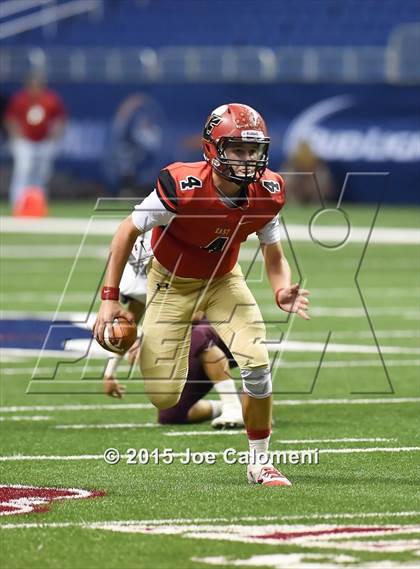 Thumbnail 3 in Victoria East Vs Uvalde (UIL 5A Bi-District Playoffs) photogallery.