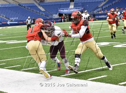 Thumbnail 3 in Victoria East Vs Uvalde (UIL 5A Bi-District Playoffs) photogallery.