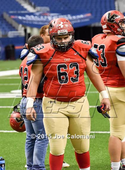 Thumbnail 2 in Victoria East Vs Uvalde (UIL 5A Bi-District Playoffs) photogallery.