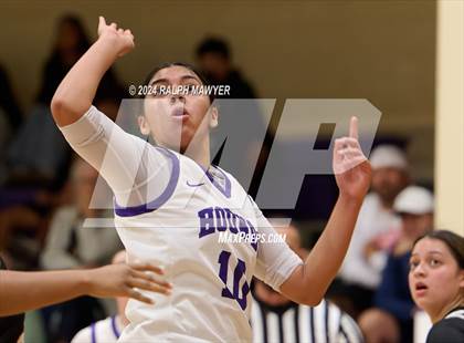 Thumbnail 2 in Churchill @ Boerne photogallery.