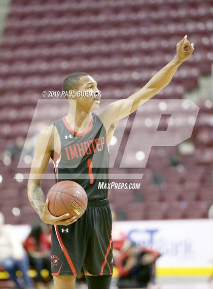 Thumbnail 2 in Monsignor Bonner/Archbishop Prendergast Catholic vs. Imhotep Charter (PIAA 4A Championship) photogallery.